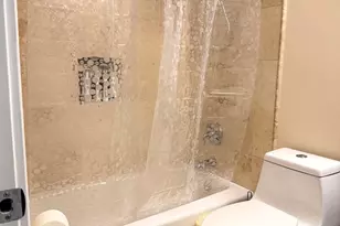 618 E Old Willow Rd, Prospect Heights, IL 60070 - Photo 14