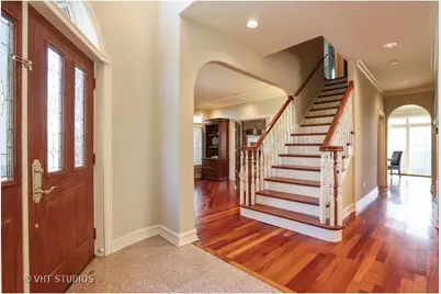 557 N County Line Road, Hinsdale, IL 60521 - Photo 2