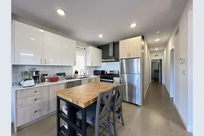 908 N California Avenue #2F, Chicago, IL 60622 - Photo 2