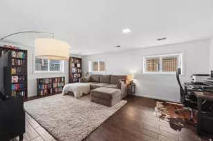 838 S Saylor Ave, Elmhurst, IL 60126 - Photo 10
