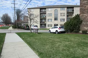 10532 Ridge Cover Dr, Chicago Ridge, IL 60415 - Photo 6