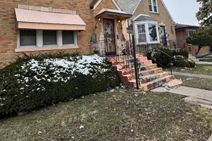 10210 S Prairie Ave, Chicago, IL 60628 - Photo 2