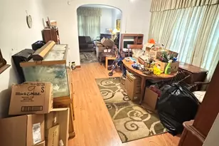 10210 S Prairie Ave, Chicago, IL 60628 - Photo 4