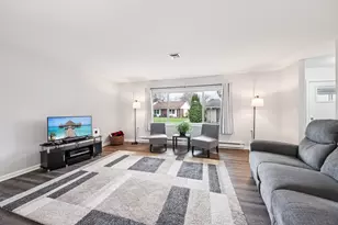 7405 Chevy Chase Ct, Fox Lake, IL 60020 - Photo 4