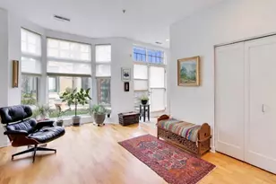 101 N Euclid Ave, Oak Park, IL 60301 - Photo 2