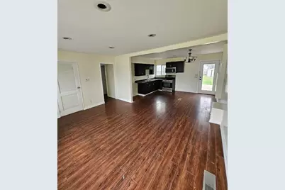1813 18th Avenue, Sterling, IL 61081 - Photo 8