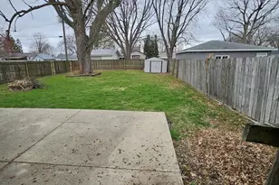 1813 18th Ave, Sterling, IL 61081 - Photo 22
