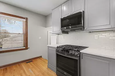 11231 S Worth Avenue, Worth, IL 60482 - Photo 10