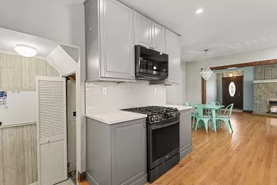 11231 S Worth Avenue, Worth, IL 60482 - Photo 12