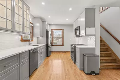 11231 S Worth Avenue, Worth, IL 60482 - Photo 8