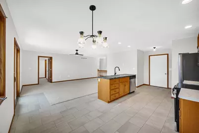 109 E Lake Court #B, Atlanta, IL 61723 - Photo 10