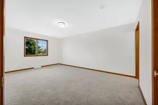 109 E Lake Ct, Atlanta, IL 61723 - Photo 16