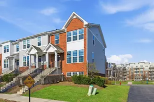 72 Nicholas Dr E, Des Plaines, IL 60016 - Photo 2