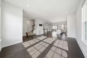 72 Nicholas Dr E, Des Plaines, IL 60016 - Photo 12