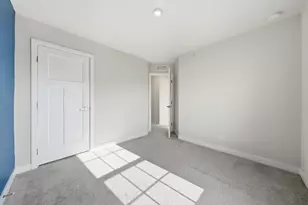 72 Nicholas Dr E, Des Plaines, IL 60016 - Photo 26