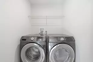 72 Nicholas Dr E, Des Plaines, IL 60016 - Photo 30