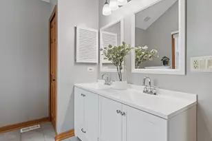 1269 Rhodes Ln, Naperville, IL 60540 - Photo 12