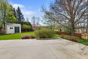 2311 W Cascade Circle, Round Lake, IL 60073 - Photo 24