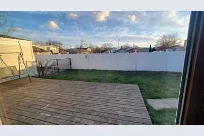 202 Highbury Drive, Elgin, IL 60120 - Photo 16