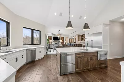 3873 Carlisle Drive, Crystal Lake, IL 60012 - Photo 14