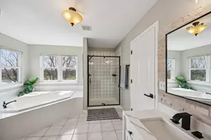 1138 Ridgewood Cir, Lake in the Hills, IL 60156 - Photo 20