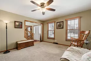 3431 Charlemaine Dr, Aurora, IL 60504 - Photo 4