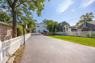 306 Northwood Rd, Riverside, IL 60546 - Photo 38