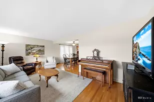 8346 S Kolin Ave, Chicago, IL 60652 - Photo 4