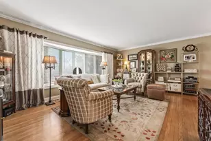 602 S Edward St, Mount Prospect, IL 60056 - Photo 6