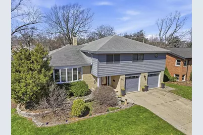 602 S Edward Street, Mount Prospect, IL 60056 - Photo 1