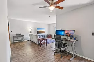 2466 Brunswick Cir, Woodridge, IL 60517 - Photo 8