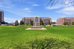 7051 W Touhy Ave, Niles, IL 60714 - Photo 10