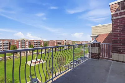 7051 W Touhy Avenue #610, Niles, IL 60714 - Photo 4