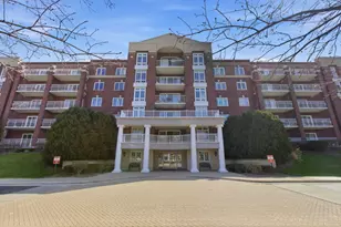 7051 W Touhy Ave, Niles, IL 60714 - Photo 1