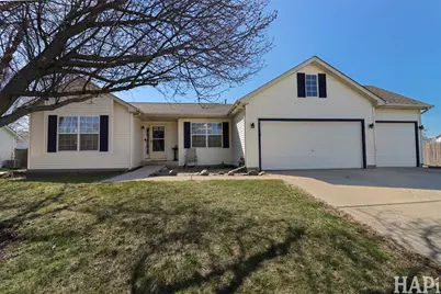 711 Wedgewood, McHenry, IL 60050 - Photo 2