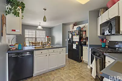 711 Wedgewood, McHenry, IL 60050 - Photo 8