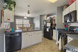 711 Wedgewood, McHenry, IL 60050 - Photo 8