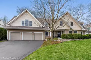 528 S Cook St, Barrington, IL 60010 - Photo 1