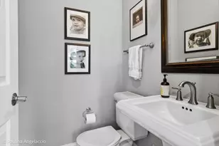 528 S Cook St, Barrington, IL 60010 - Photo 22