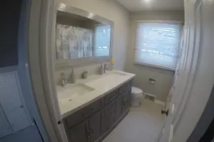 1006 Brookside Ln, Deerfield, IL 60015 - Photo 8