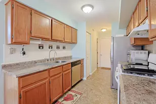 3S094 Timber Dr, Warrenville, IL 60555 - Photo 8