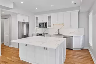 935 W Winona St, Chicago, IL 60640 - Photo 2