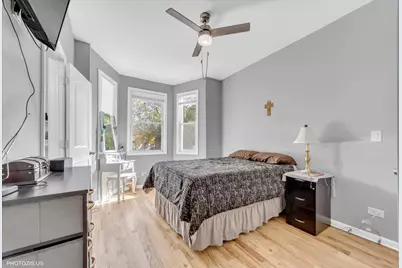 8404 S Exchange Avenue, Chicago, IL 60617 - Photo 16