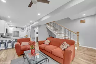 8404 S Exchange Ave, Chicago, IL 60617 - Photo 4