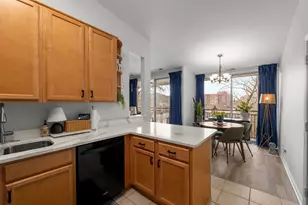 6010 E Lake Dr, Lisle, IL 60532 - Photo 8