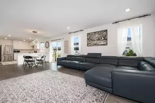 444 Radcliff Ln, South Elgin, IL 60177 - Photo 6