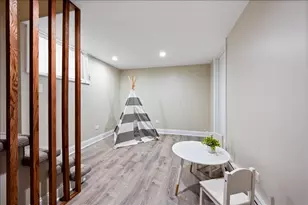 [Address not provided], Winnetka, IL 60093 - Photo 36