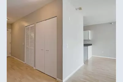 600 N Dearborn Street #1207, Chicago, IL 60654 - Photo 8