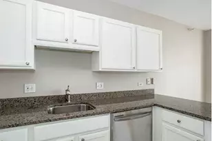 600 N Dearborn St, Chicago, IL 60654 - Photo 4