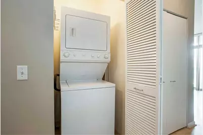 600 N Dearborn Street #1207, Chicago, IL 60654 - Photo 12